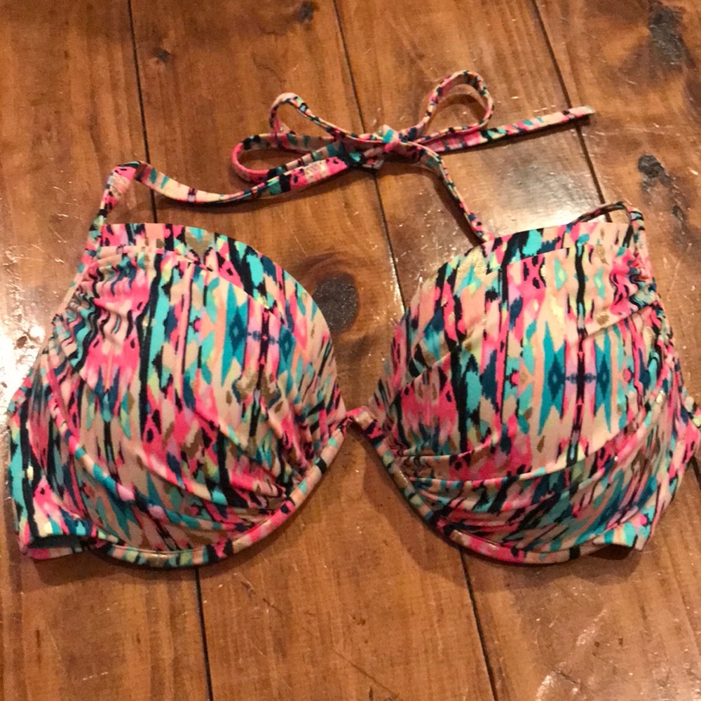 34 DD shade and shore bikini top